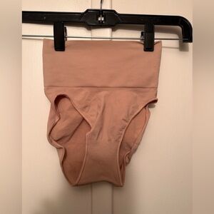 🖤 SKIMS Core Control High Waist Brief Shapewear XXS/XS NWOT Smoothing